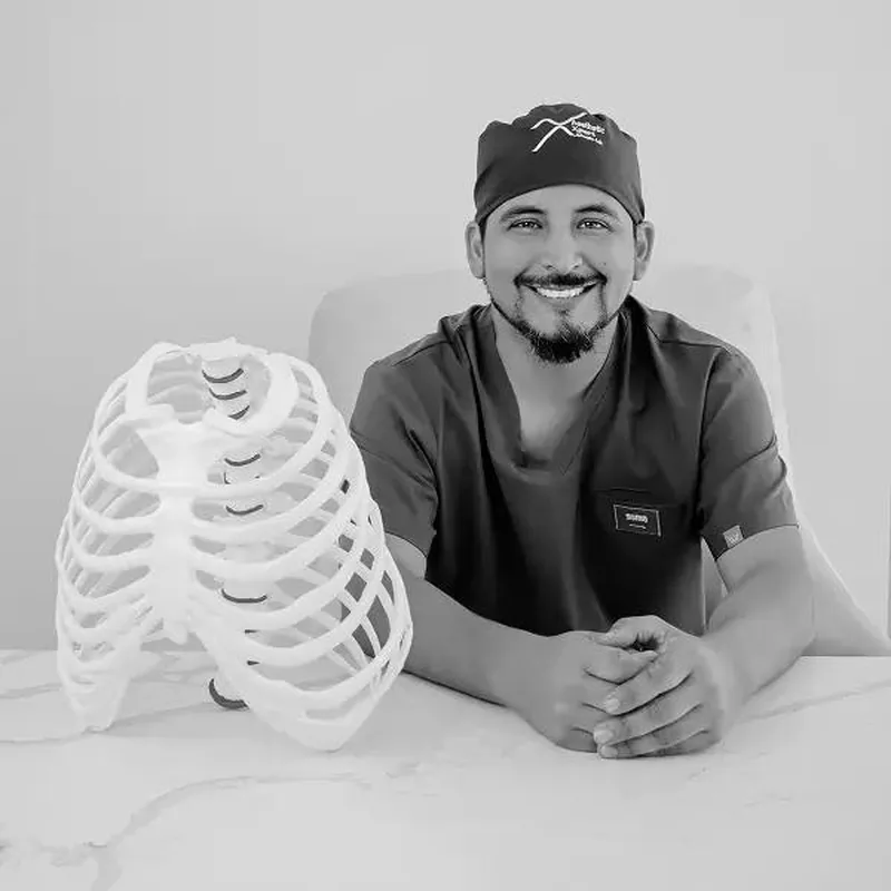 Dr. Raúl Manzaneda Cipriani, creador de la técnica RibXcar
